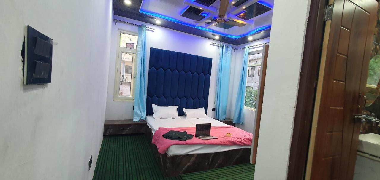 Hotel Resonance Exotic Srinagar  Exterior photo